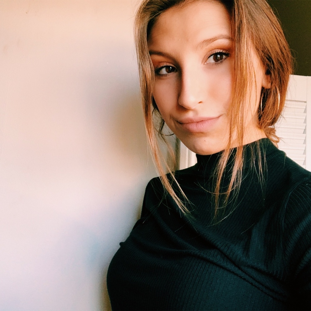 Meet your Posher, Olivia